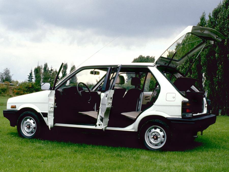  Subaru Justy 5-Door 1984 года  (фото 2 из 3)